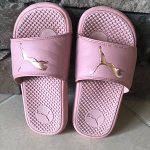 Puma girls pink slides sandals size 2